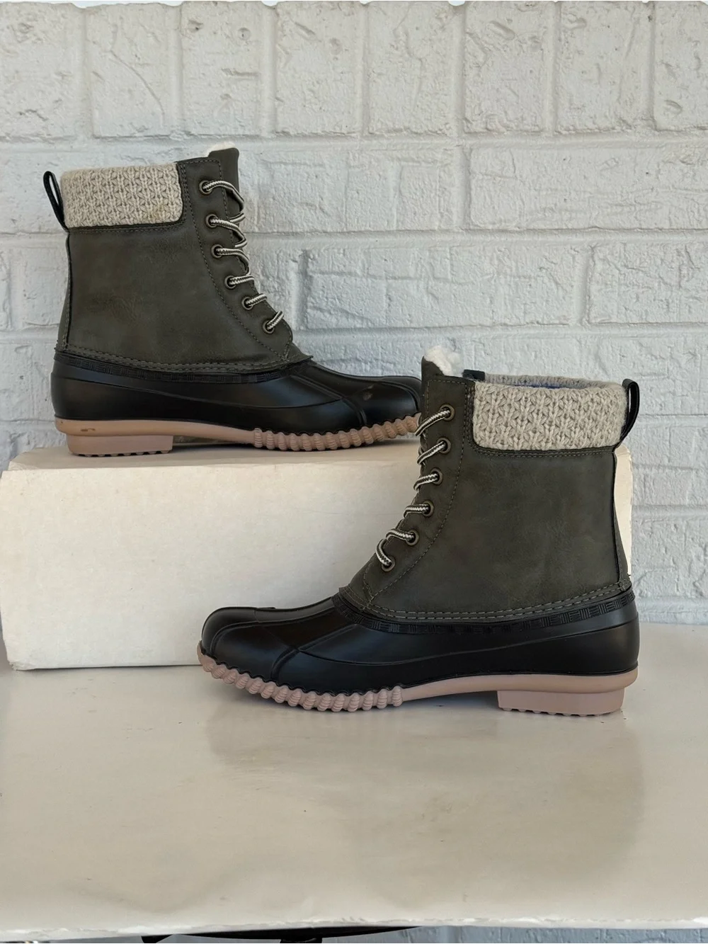 Magellan Mid Sweater Duck Boots Women's 8